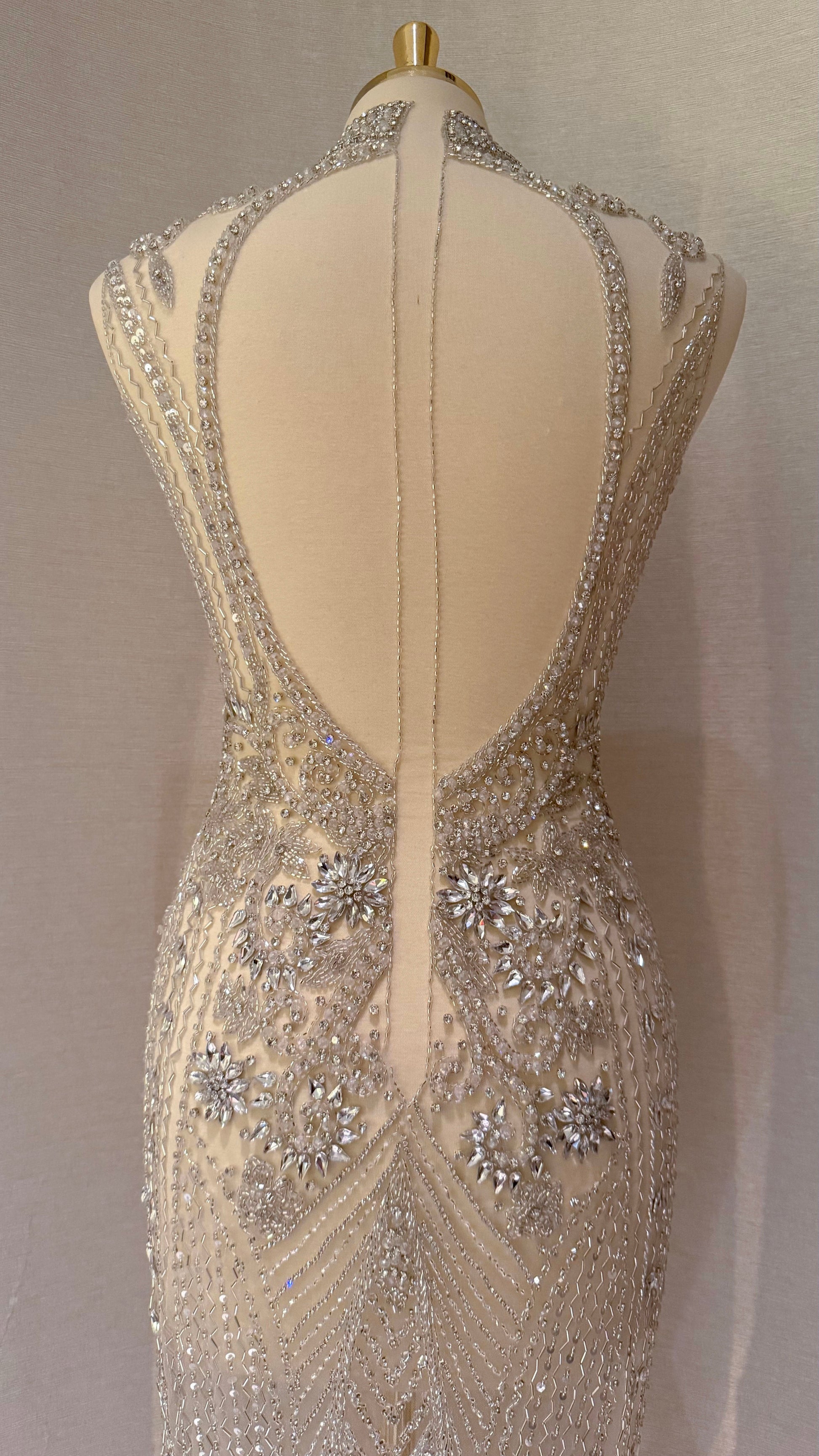 Iveresse Unstitched Dress – Luxe Fabric, Elegant Style - TumaCouture