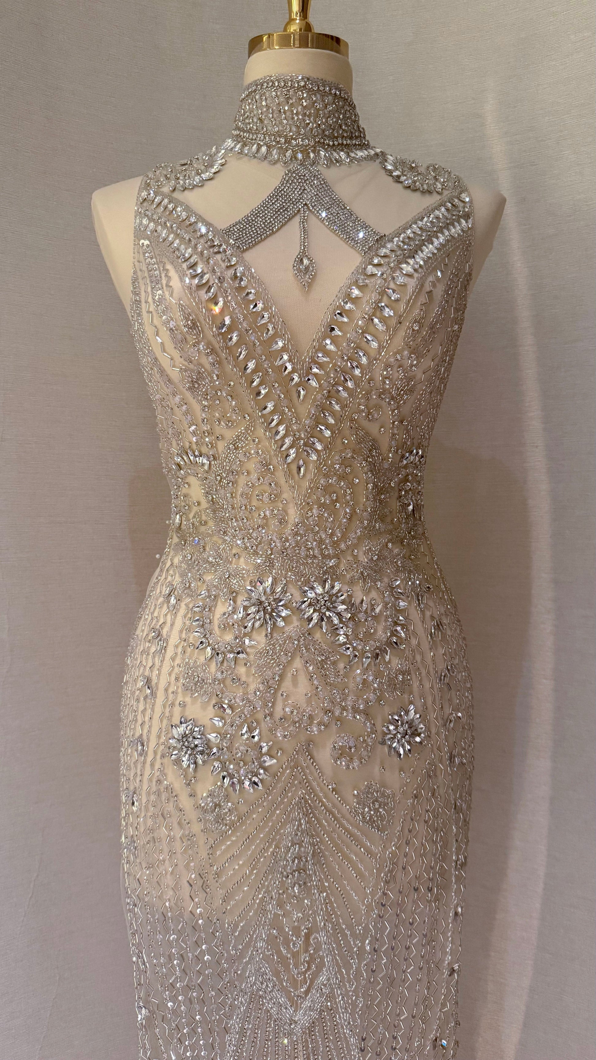 Iveresse Unstitched Dress – Luxe Fabric, Elegant Style - TumaCouture