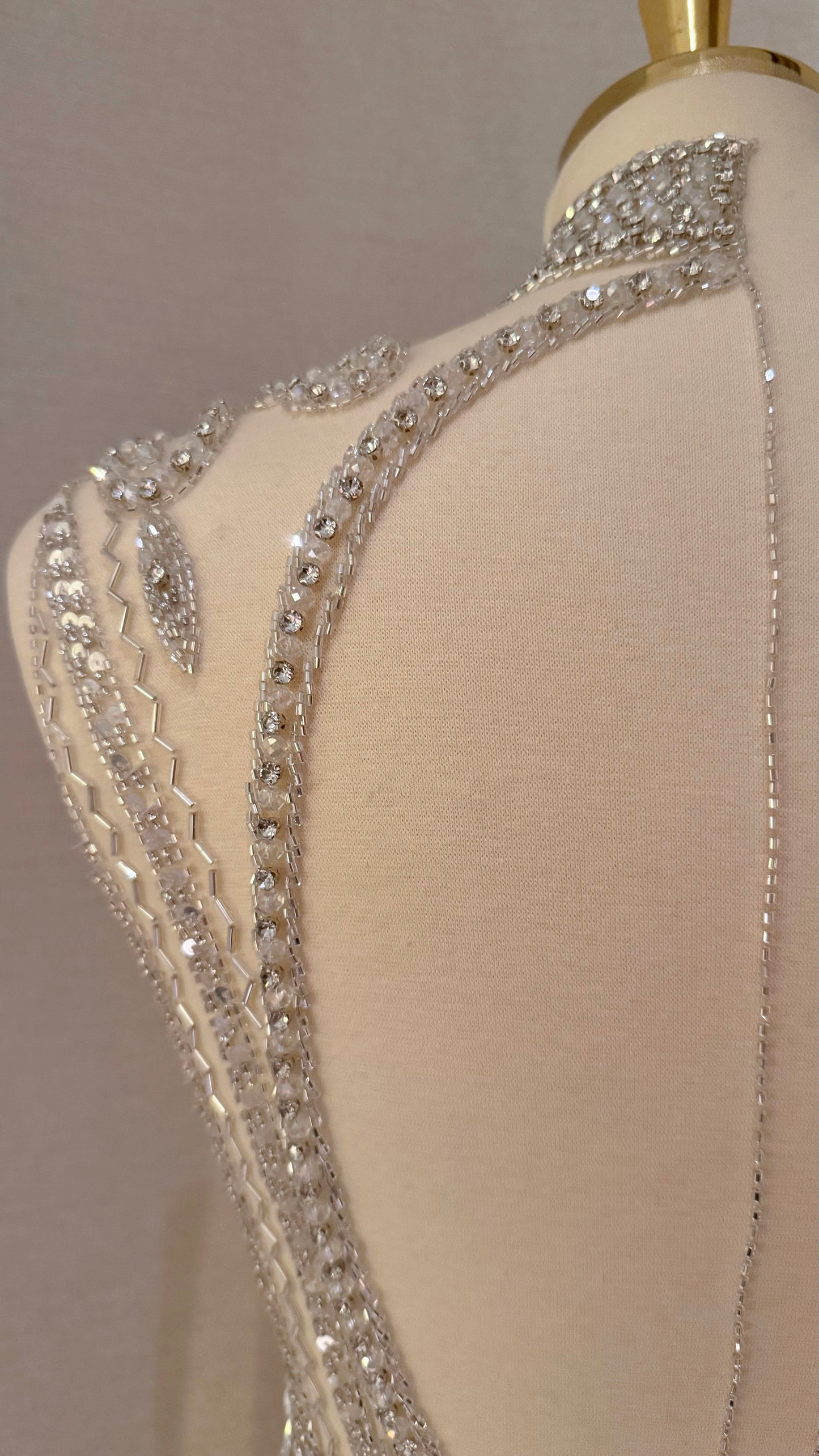 Iveresse Unstitched Dress – Luxe Fabric, Elegant Style - TumaCouture