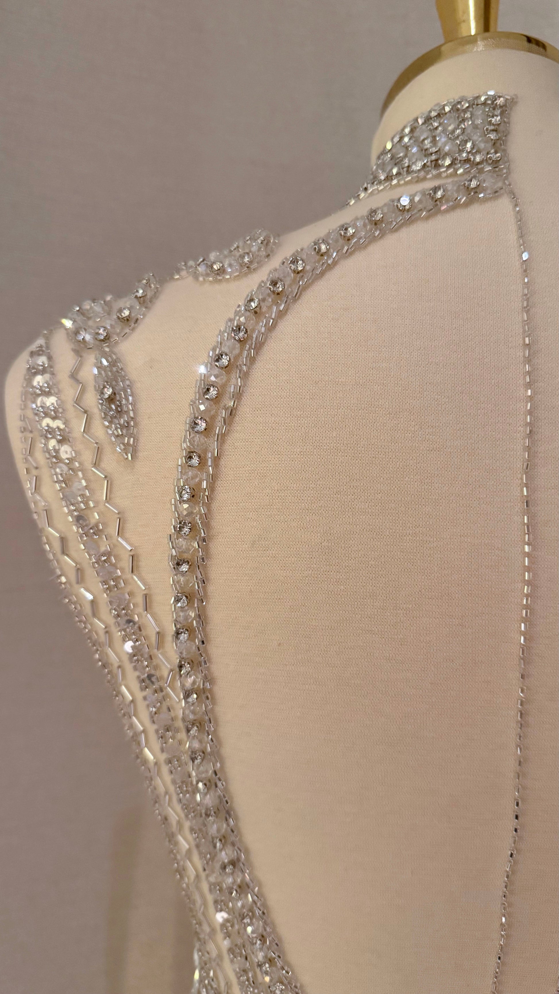 Iveresse Unstitched Dress – Luxe Fabric, Elegant Style - TumaCouture