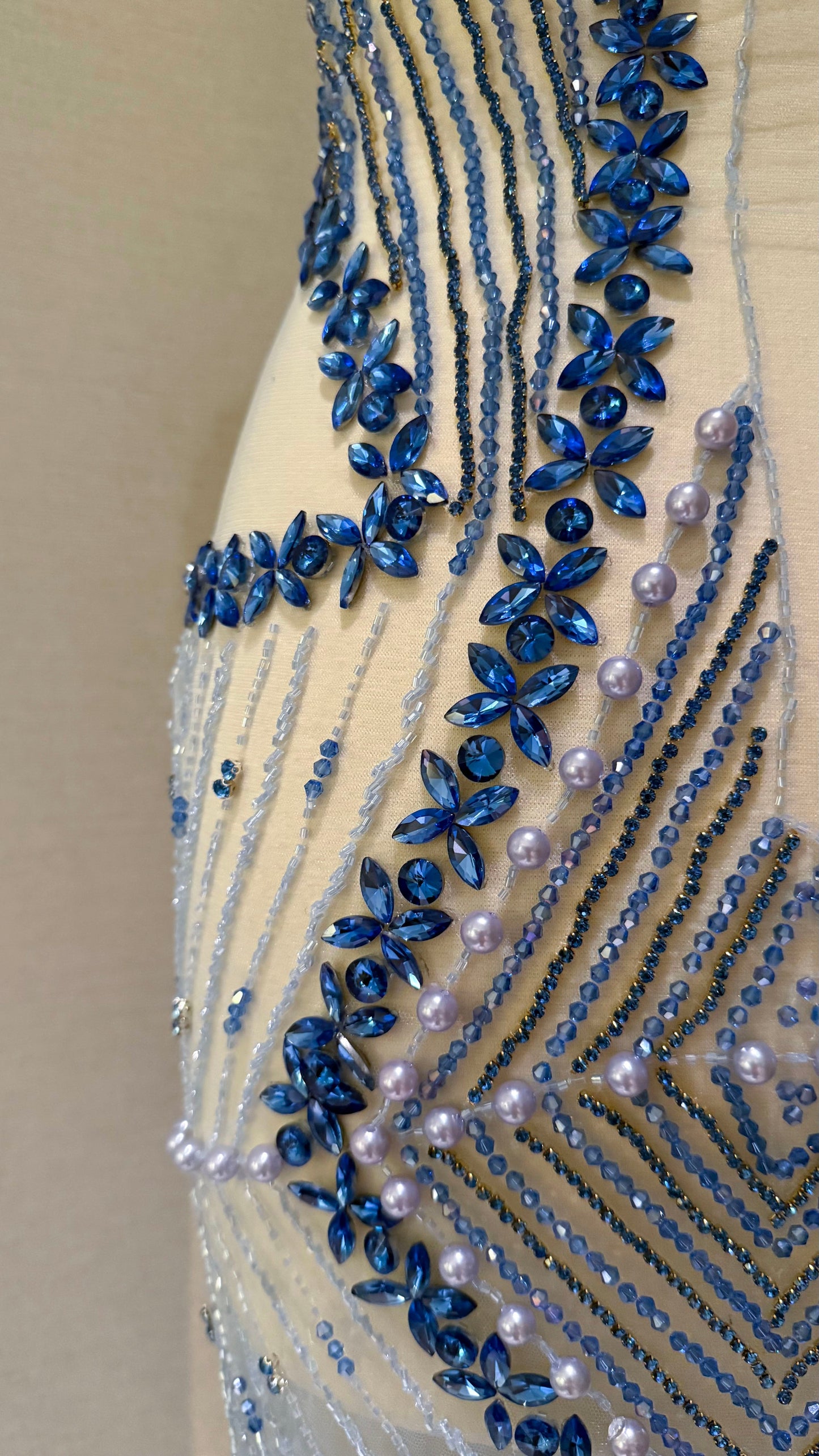 Jévrine Luxury Dress – Unstitched Dress Perfection - TumaCouture